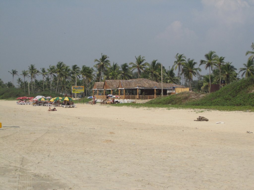 15-Another beach shack.jpg - Another beach shack